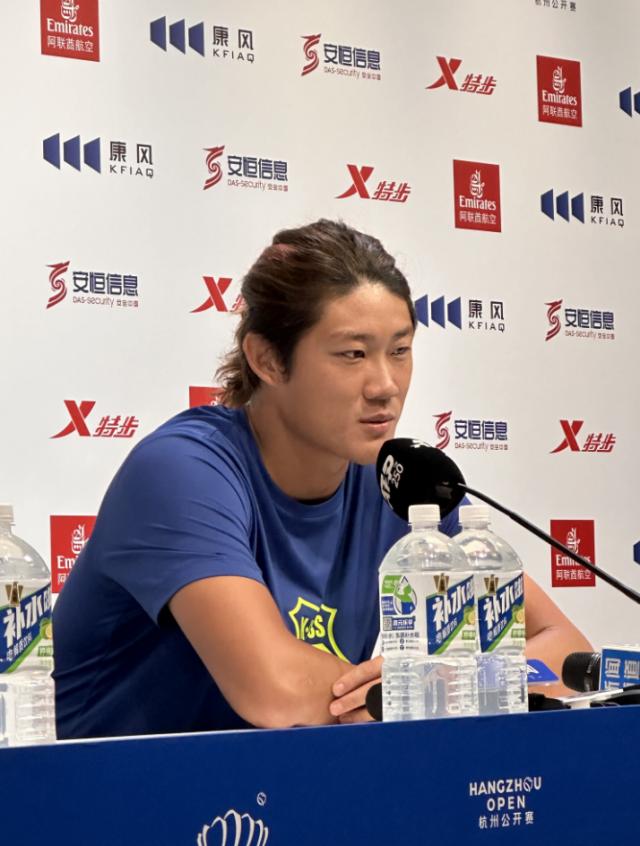 华体会体育-张之臻带伤只能边打边看：只能先把身体放在第一位