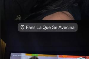 亚马尔女友晒照，相拥一起看西班牙情景喜剧