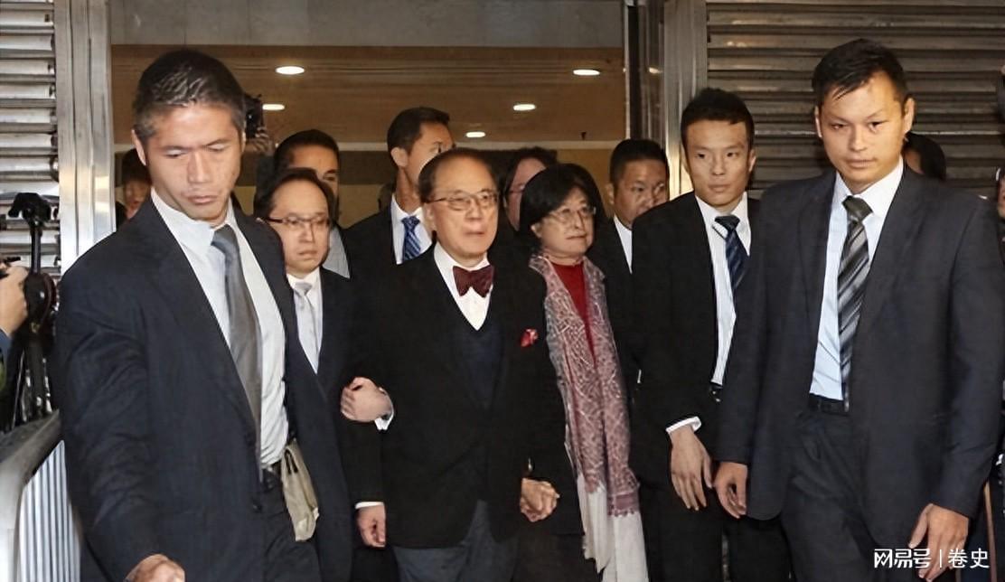 华体会官网下载-“治港败类”曾荫权：治理香港7年，为何却在卸任后，获刑20个月