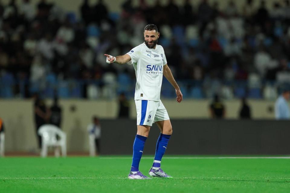 华体会官网下载-3射1传！本泽马新月首秀就打出王炸 难怪C罗罢赛抗议他加盟